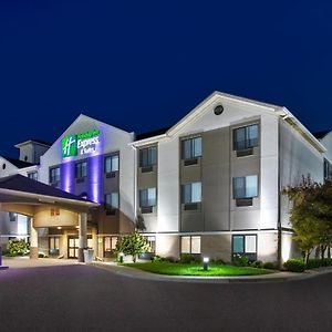 Holiday Inn Express Hotel & Suites - Belleville Area By Ihg